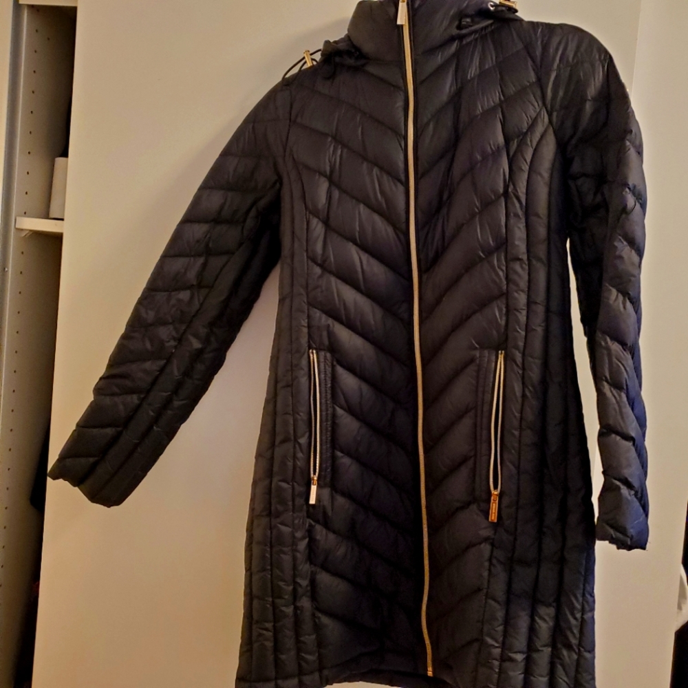 Like new michael korrs puffer